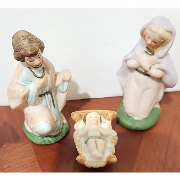 hand painted nativity set 8pc - Picture 6 of 8
